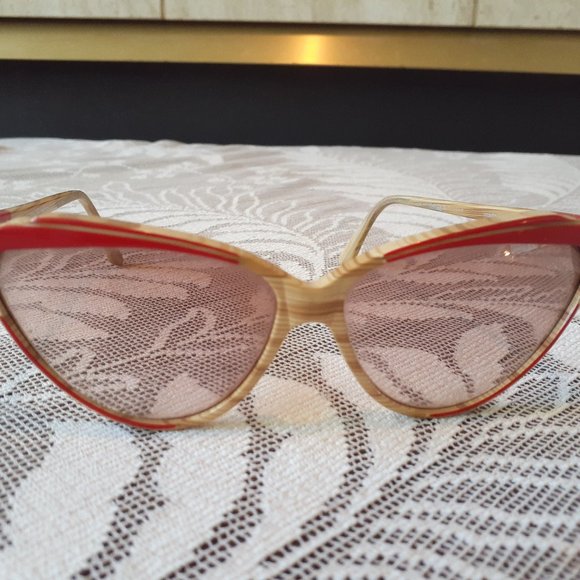 REAR  Vintage Yves Saint Laurent Sunglasses main image 7